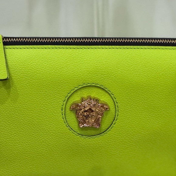 Versace La Medusa Calf Skin Green Pebbled Leather Shoulder Small Bag New NWT - Picture 2 of 15